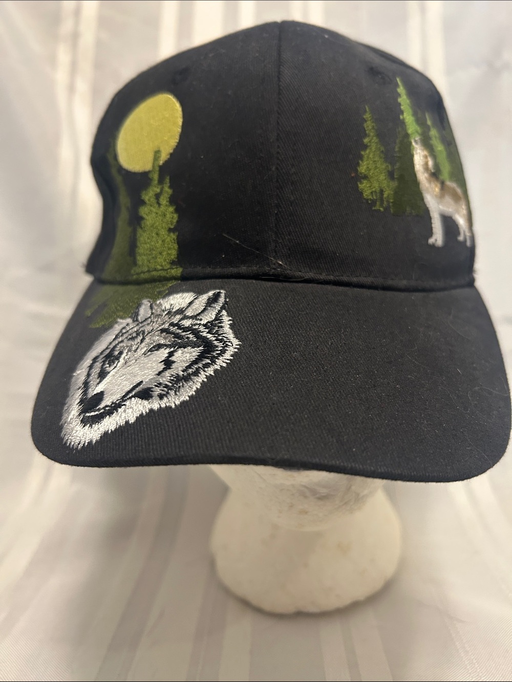Baseball Cap with Embroidered Wolf 🐺, Trees and Yellow Moon